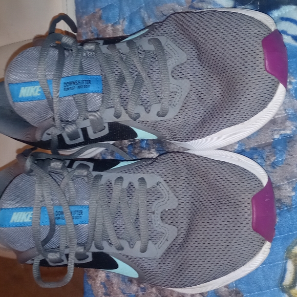 Nike Shoes - Nike running shoes sz 7.5